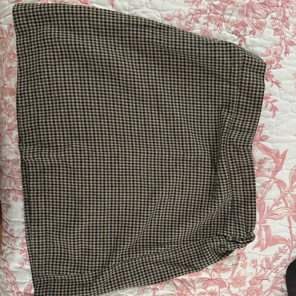 American Eagle Outfitters Houndstooth Skirt in Black and Tan